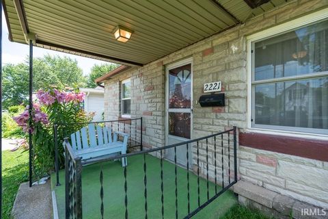 Tiny photo for 2221 Jefferson Street, Logansport, IN 46947 (MLS # 202626231)