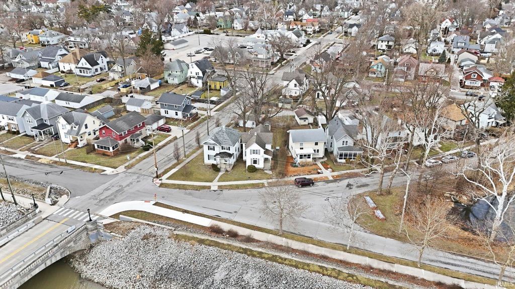 Photo of 905 Crescent Avenue, Fort Wayne, IN 46805 (MLS # 202601043)