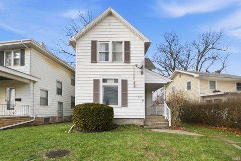 Photo of 905 Crescent Avenue, Fort Wayne, FL 46805 (MLS # 202601043)