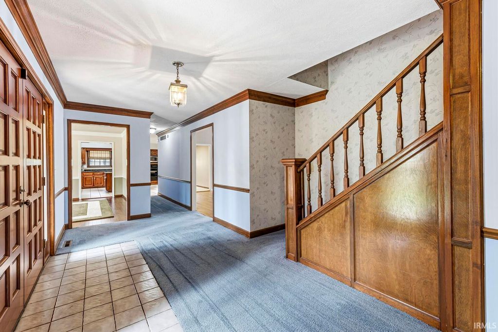 Photo of 2239 Topswood Lane, South Bend, IN 46614 (MLS # 202613928)