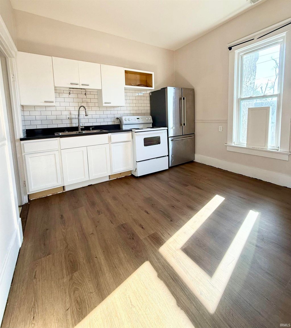 Photo of 600 Adams Avenue, Evansville, IN 47713 (MLS # 202602590)