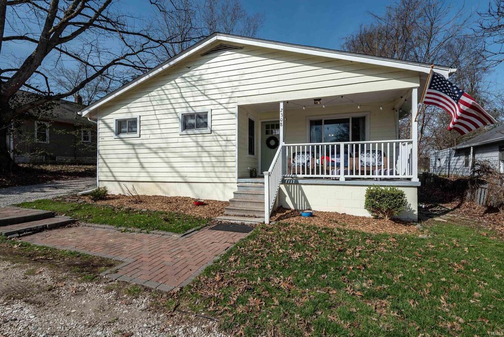 Photo of 2308 S Ford Avenue, Bloomington, IN 47403 (MLS # 202610193)