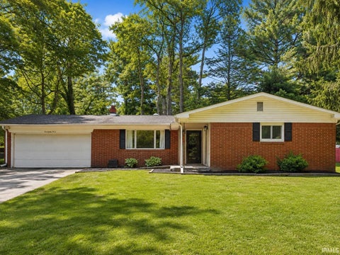 Photo of 187 Shady Lane Drive, Wabash, IN 46992 (MLS # 202627906)