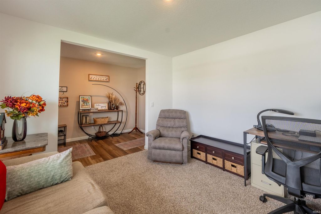 Photo of 11174 Traders Trace Way, Fort Wayne, IN 46835 (MLS # 202617969)