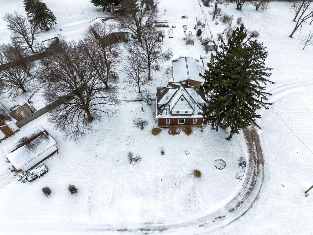 Photo of 4246 S school Street, Laotto, IN 46763 (MLS # 202603115)