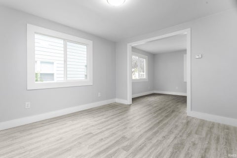 Tiny photo for 1046 Lawndale Avenue, South Bend, IN 46628 (MLS # 202641144)