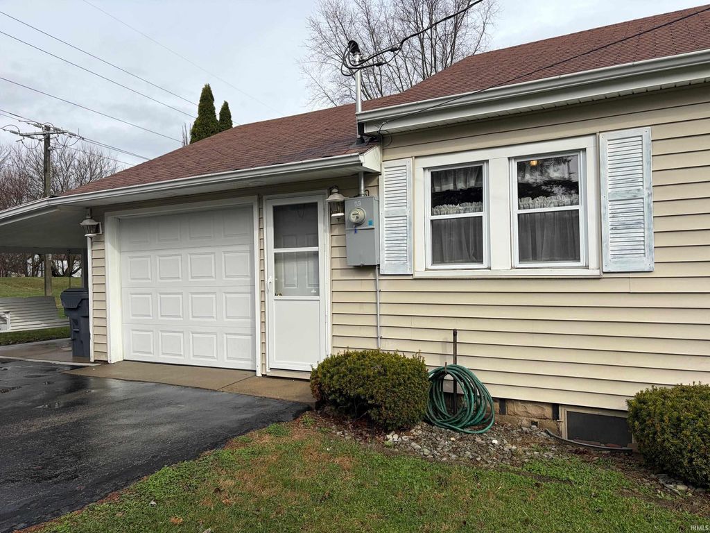 Photo of 205 Maple Street, Mount Summit, IN 47361 (MLS # 202607914)