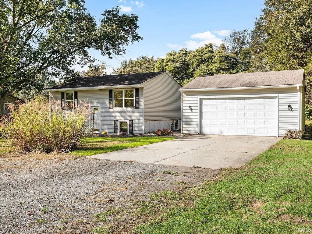 Photo of 55411 Beech Road, Osceola, IN 46561 (MLS # 202643819)