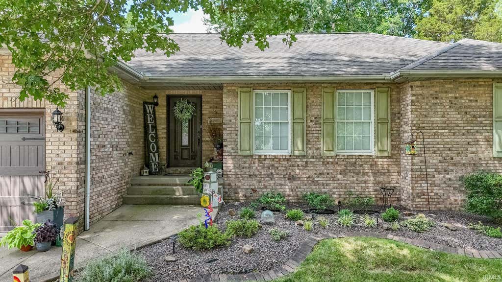 Photo of 431 S Kasper Drive, Santa Claus, IN 47579 (MLS # 202627610)