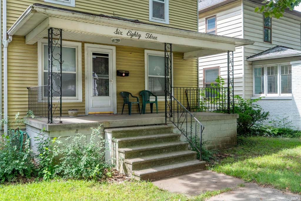 Photo of 683 W Lexington Avenue, Elkhart, IN 46514 (MLS # 202630733)