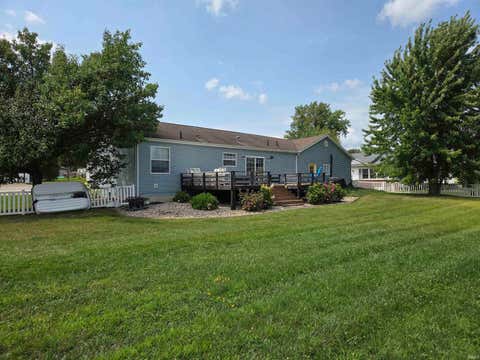 Photo of 9828 N Lincoln Rd Rd #PIER 418-564/565/566, Syracuse, IN 46567 (MLS # 202635223)