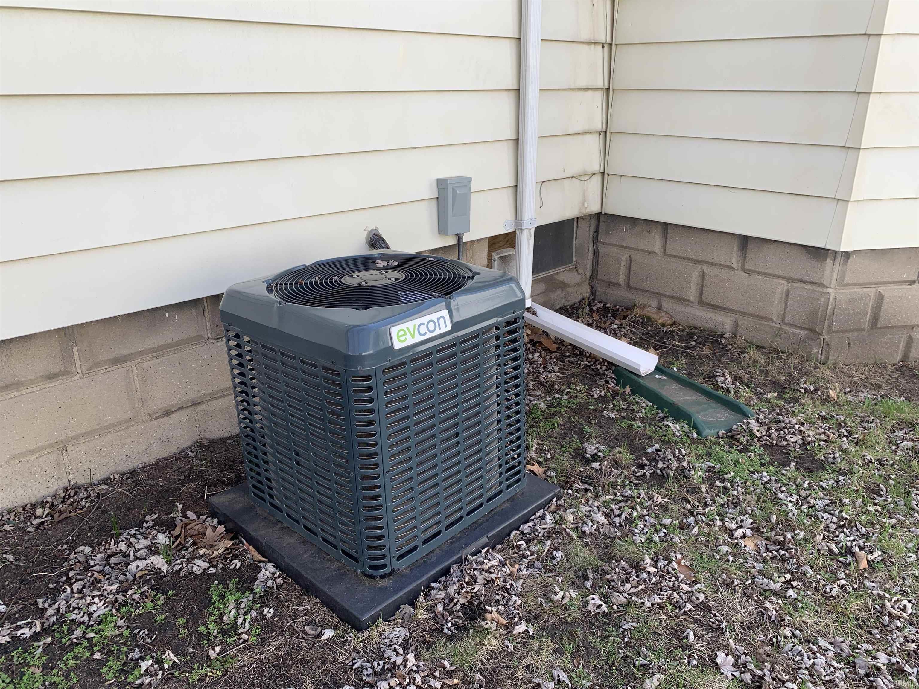 Mishawaka, Indiana 46545, United States, 3 Bedrooms Bedrooms, ,1 BathroomBathrooms,Residential,Active,3517