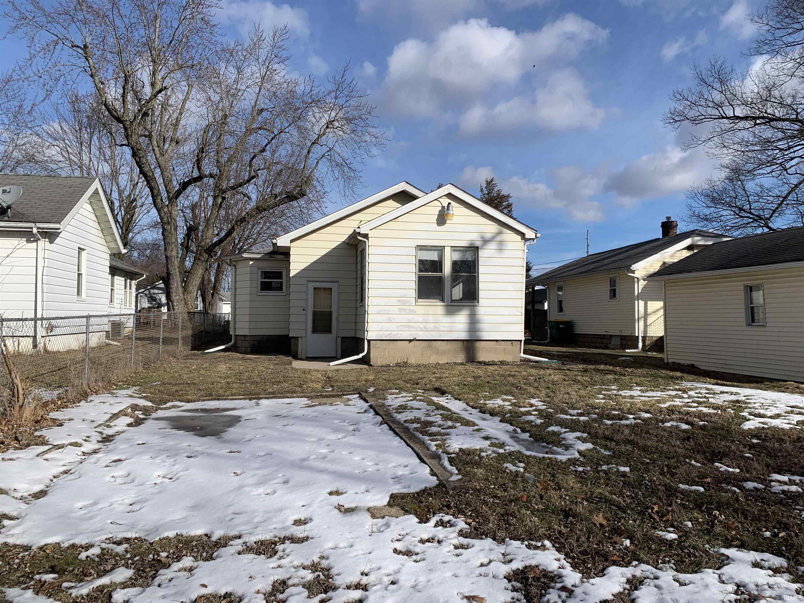 Mishawaka, Indiana 46545, United States, 3 Bedrooms Bedrooms, ,1 BathroomBathrooms,Residential,Active,3517