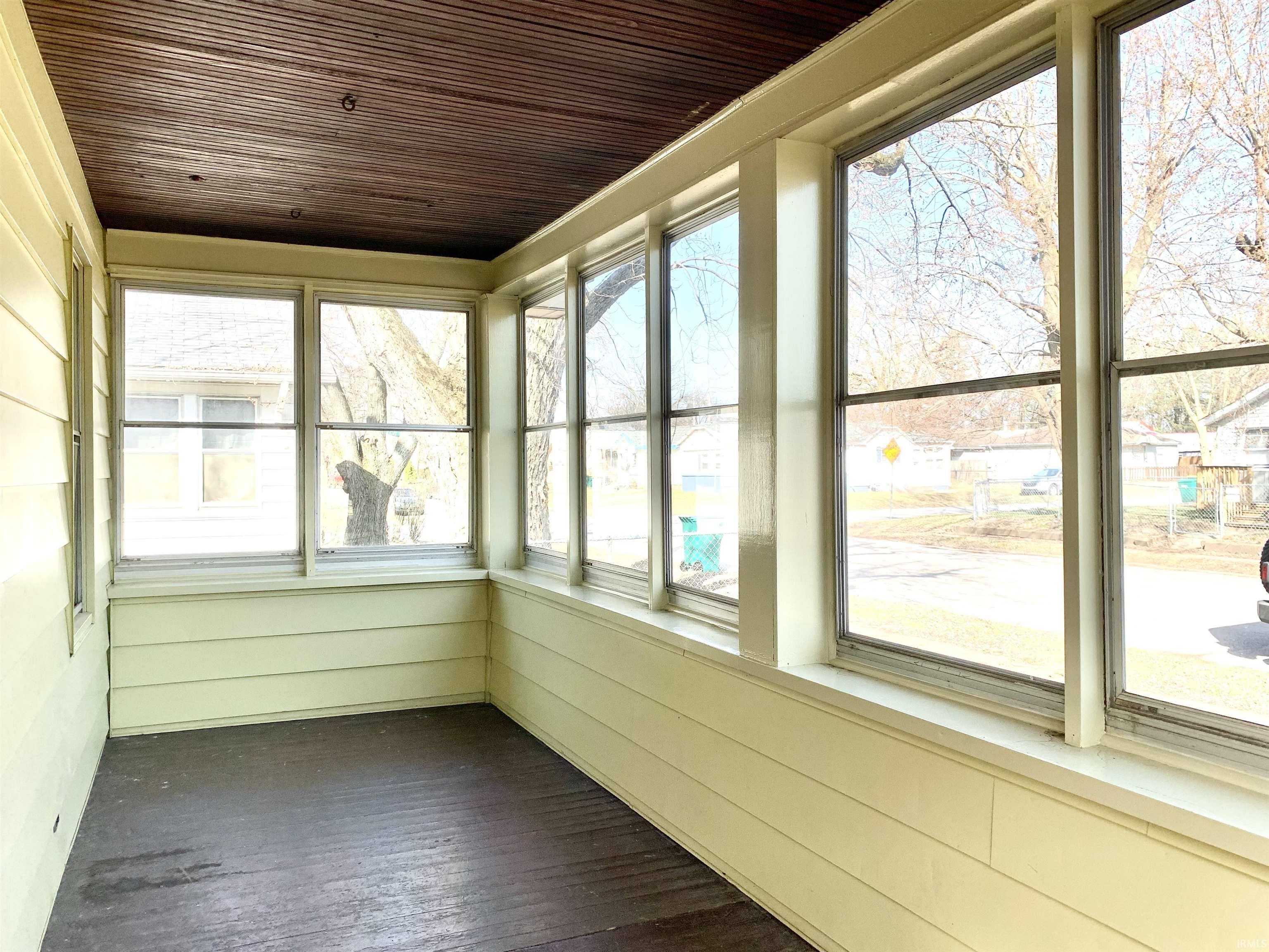 Mishawaka, Indiana 46545, United States, 3 Bedrooms Bedrooms, ,1 BathroomBathrooms,Residential,Active,3517