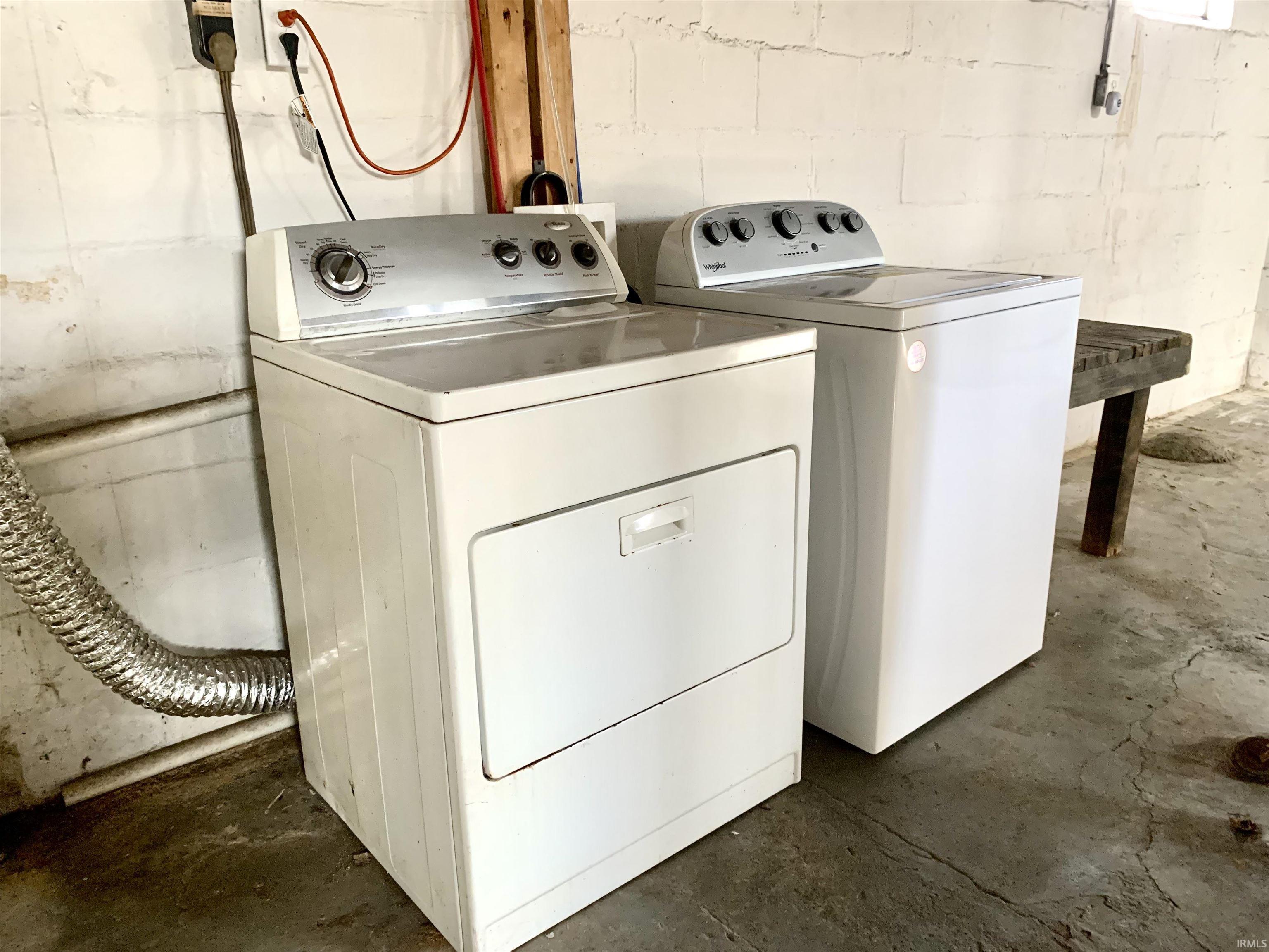 Mishawaka, Indiana 46545, United States, 3 Bedrooms Bedrooms, ,1 BathroomBathrooms,Residential,Active,3517