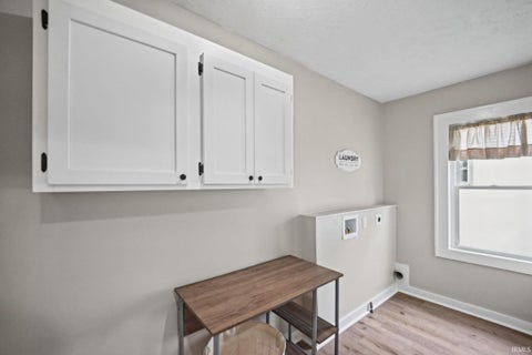 Tiny photo for 402 E 3rd Street, Brookston, IN 47923 (MLS # 202644433)