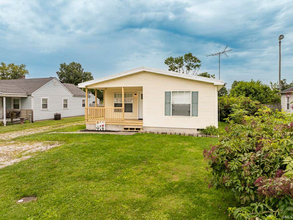 Photo of 1602 S Biltmore Avenue, Muncie, IN 47302 (MLS # 202632307)