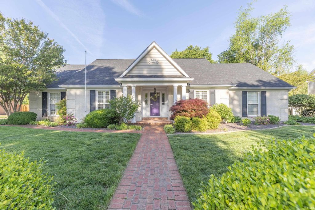 Photo of 461 E Meade Drive, Evansville, IN 47715 (MLS # 202614596)