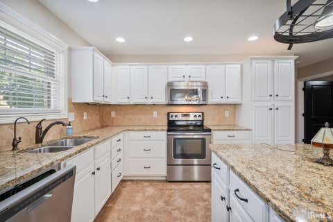 Tiny photo for 757 Willowridge Drive, Kokomo, IN 46901 (MLS # 202633824)