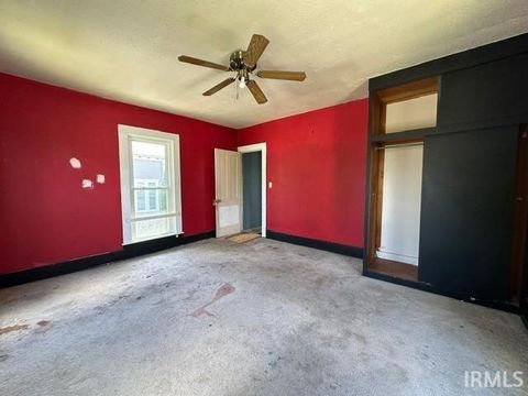 Tiny photo for 212 E Washington Street, Bluffton, IN 46714 (MLS # 202618668)