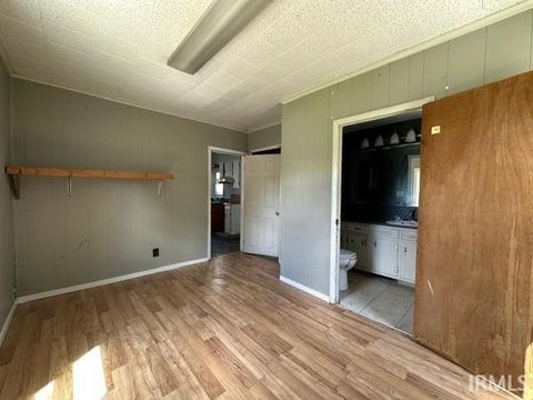 Tiny photo for 212 E Washington Street, Bluffton, IN 46714 (MLS # 202618668)