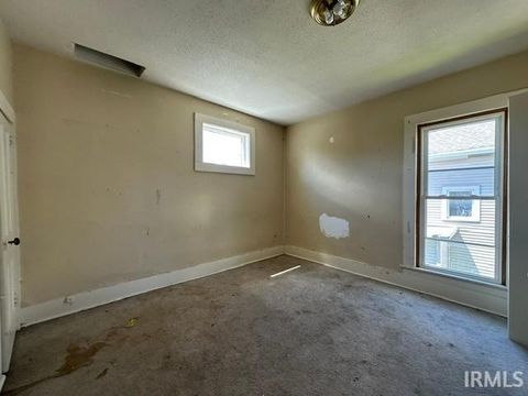 Tiny photo for 212 E Washington Street, Bluffton, IN 46714 (MLS # 202618668)