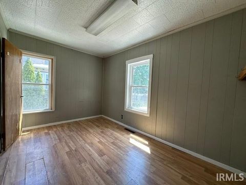 Tiny photo for 212 E Washington Street, Bluffton, IN 46714 (MLS # 202618668)