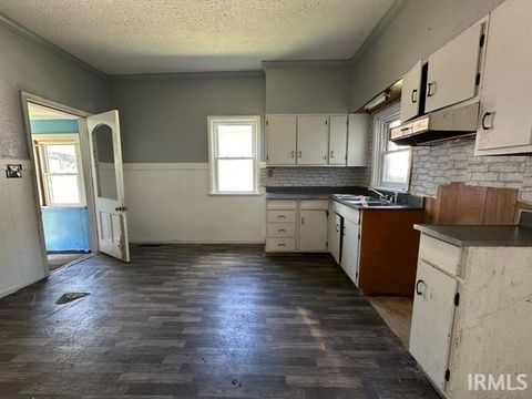 Tiny photo for 212 E Washington Street, Bluffton, IN 46714 (MLS # 202618668)