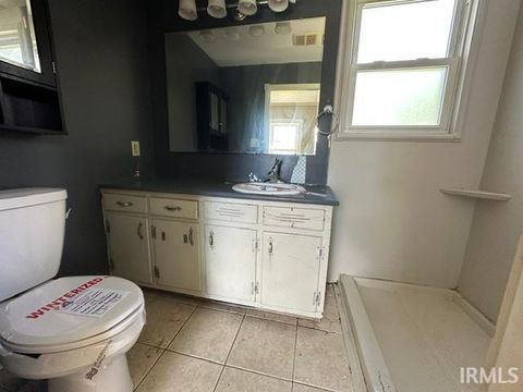 Tiny photo for 212 E Washington Street, Bluffton, IN 46714 (MLS # 202618668)