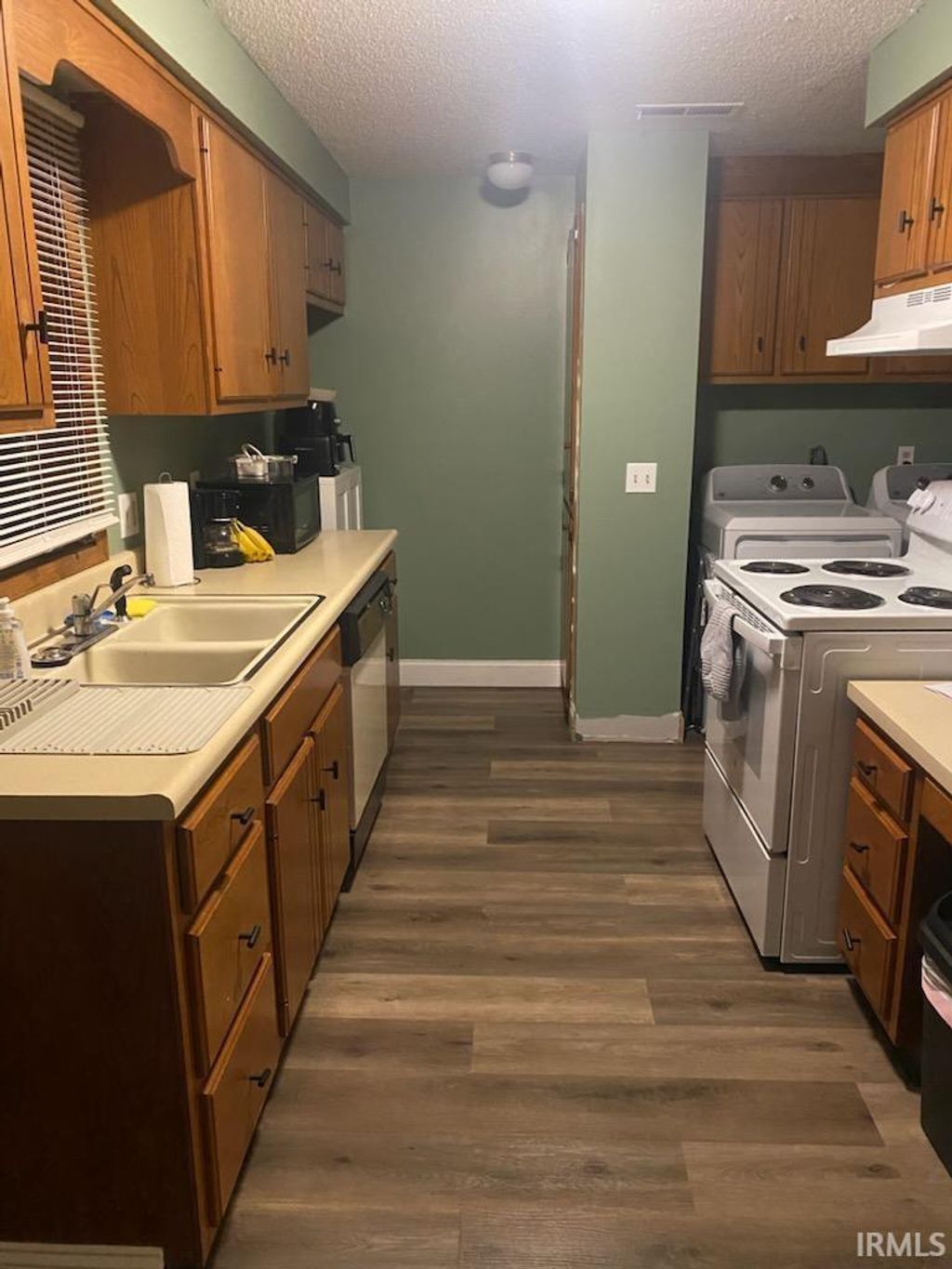 Photo of 9424 Vista Park Drive, New Haven, IN 46774 (MLS # 202607414)