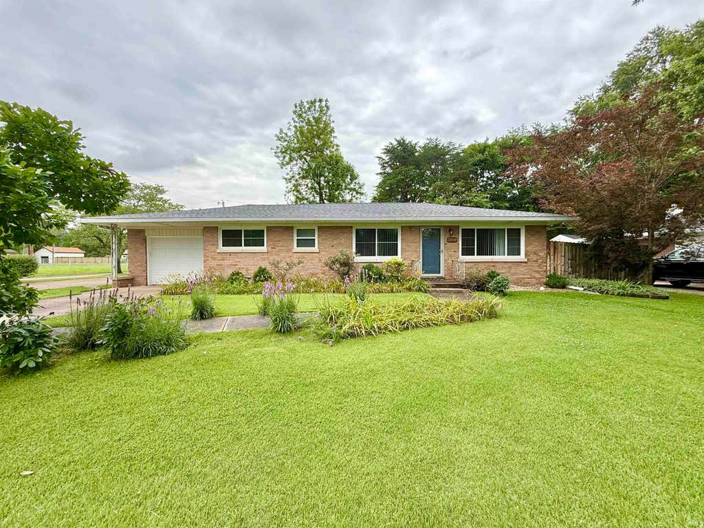 Photo of 3100 Lake Drive, Evansville, IN 47711 (MLS # 202625606)