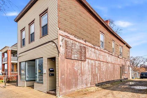 Tiny photo for 2212 S Michigan Street, South Bend, IN 46613 (MLS # 202607461)