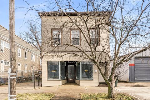 Photo of 2212 S Michigan Street, South Bend, IN 46613 (MLS # 202607461)