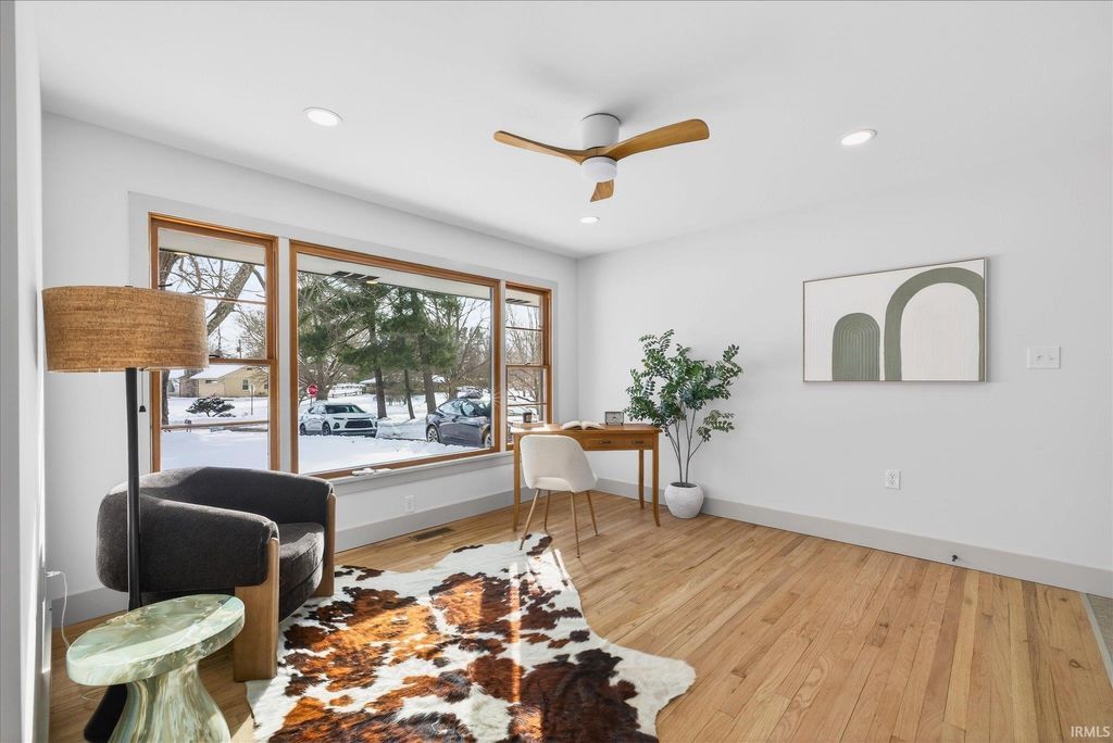 Photo of 301 E Glendora Drive, Bloomington, IN 47408 (MLS # 202603129)