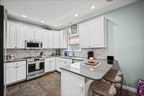 Tiny photo for 663 N Admirals Pointe Drive, Lafayette, IN 47909 (MLS # 202623961)