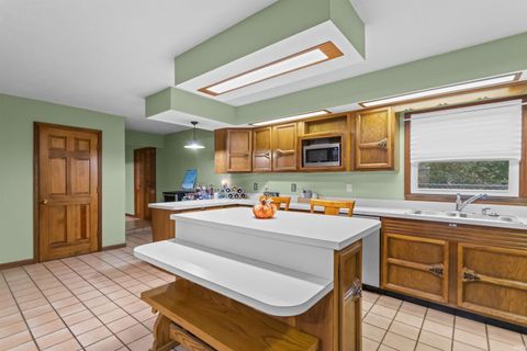 Tiny photo for 1316 Meadowbrook Drive, Kokomo, IN 46902 (MLS # 202543108)
