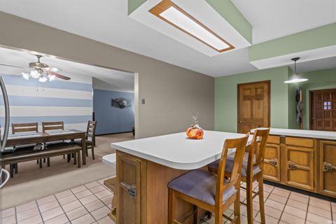 Tiny photo for 1316 Meadowbrook Drive, Kokomo, IN 46902 (MLS # 202543108)