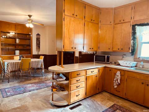 Tiny photo for 410 Jefferson Street, Rochester, IN 46975 (MLS # 202626687)