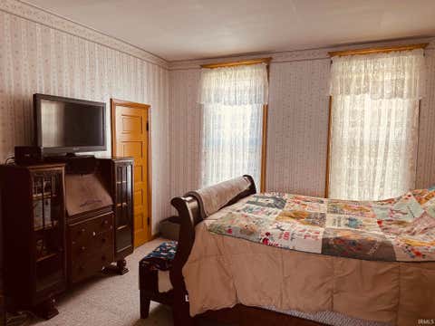 Tiny photo for 410 Jefferson Street, Rochester, IN 46975 (MLS # 202626687)