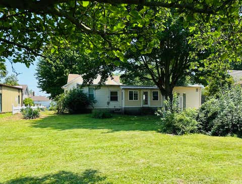 Tiny photo for 410 Jefferson Street, Rochester, IN 46975 (MLS # 202626687)