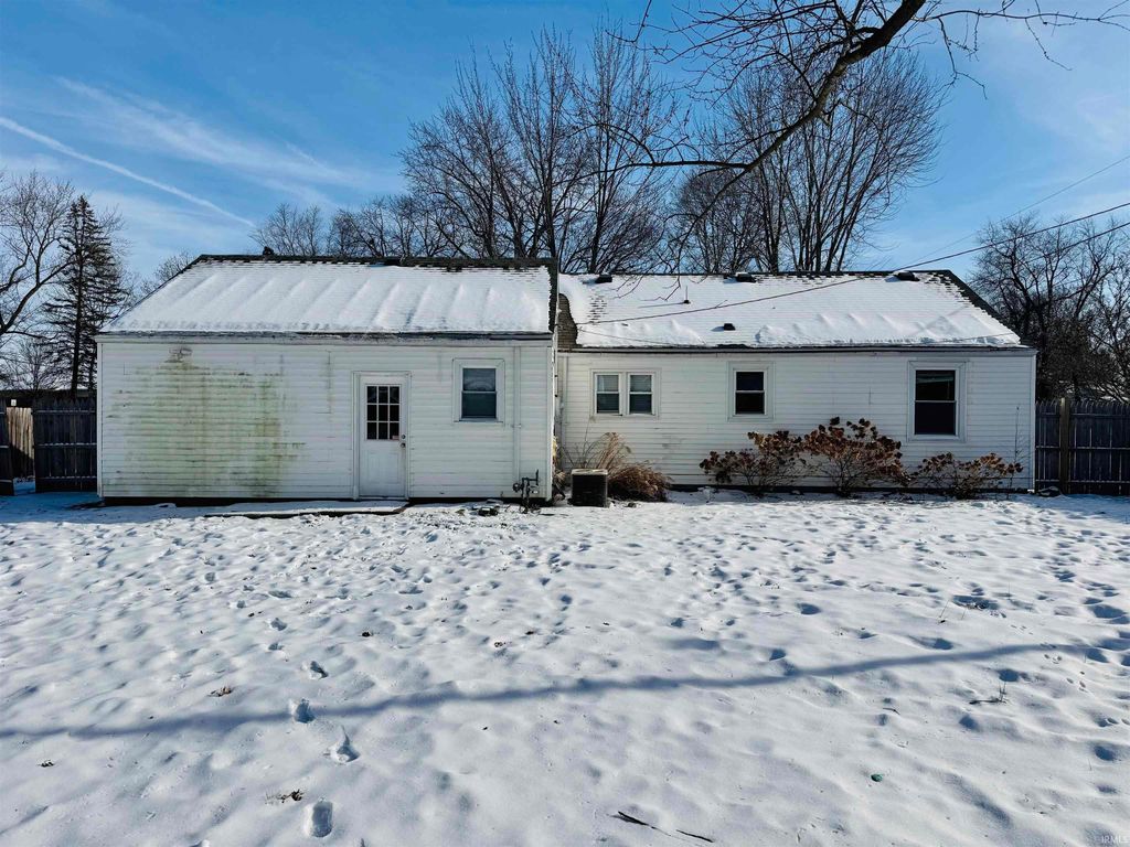 Photo of 13555 Illinois Street, Grabill, IN 46741 (MLS # 202549092)