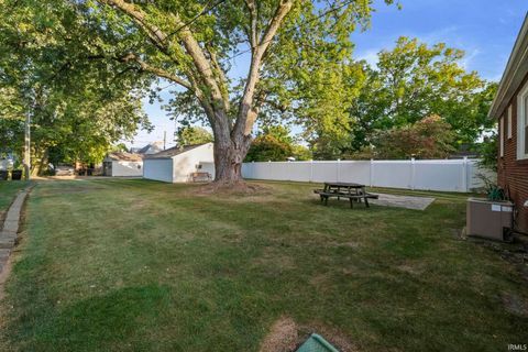 Tiny photo for 305 Park Avenue, Lafayette, IN 47904 (MLS # 202542065)