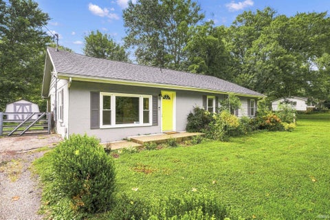Photo of 1426 S STATE ROAD 135 Road, Nashville, IN 47448 (MLS # 202634061)