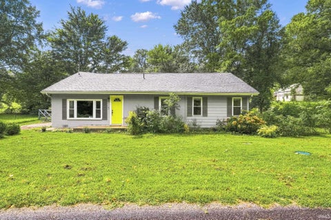 Photo of 1426 S STATE ROAD 135 Road, Nashville, IN 47448 (MLS # 202634061)