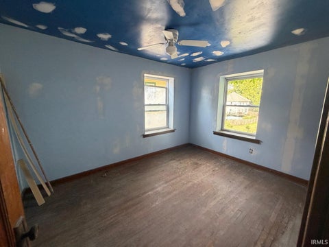 Tiny photo for 501 16th Street, Bedford, IN 47421 (MLS # 202638786)