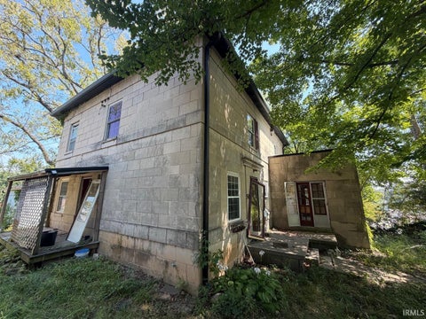 Tiny photo for 501 16th Street, Bedford, IN 47421 (MLS # 202638786)