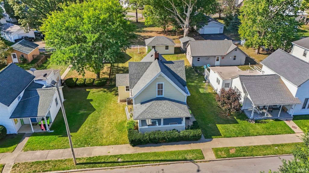 Photo of 614 Mayne Street, Huntington, IN 46750 (MLS # 202606929)