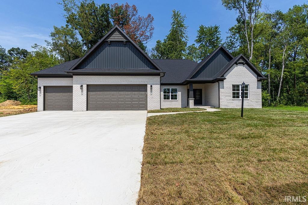 Photo of 4404 Violet Drive, Evansville, IN 47725 (MLS # 202633471)