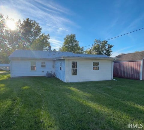 Tiny photo for 1233 Wabash Avenue, Rochester, IN 46975 (MLS # 202640399)