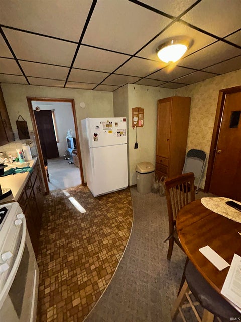 Tiny photo for 1233 Wabash Avenue, Rochester, IN 46975 (MLS # 202640399)